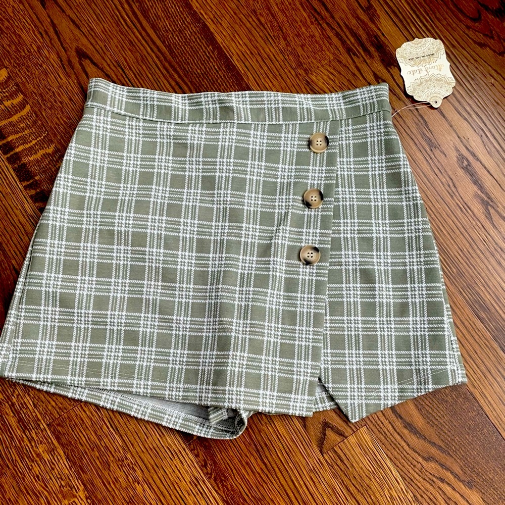 SOLD Green plaid altar’d state skort new with tags